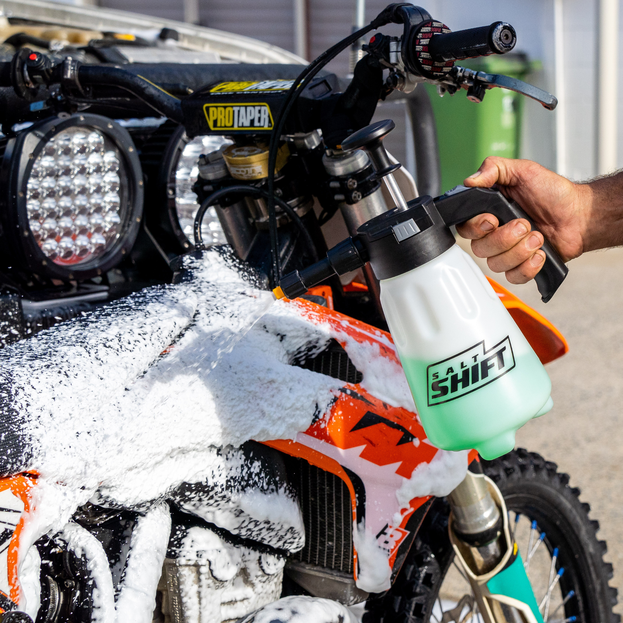 foam gun to clean dirt bike when muddy